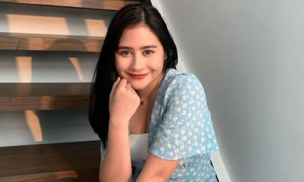 Prilly Latuconsina
